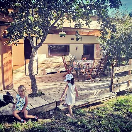 caradjango , caravane chauffée et climatisée Lupersat Exterior foto